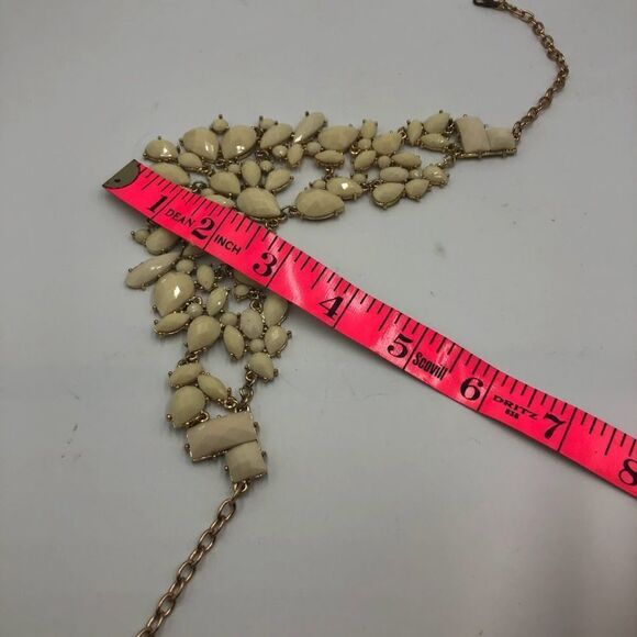 Cream Tear Drop Dangling Statement Necklace with Gold Tone Chain 16 Inches - Picture 8 of 9